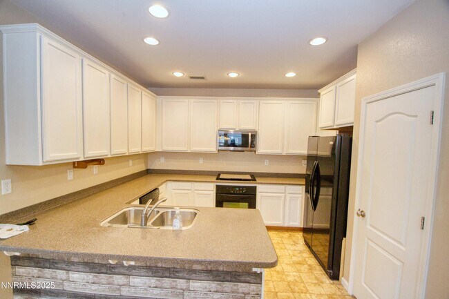 Building Photo - 495 Cortono Dr