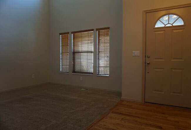 Building Photo - Beautiful Pleasant Grove 6 Bedroom With Mo...