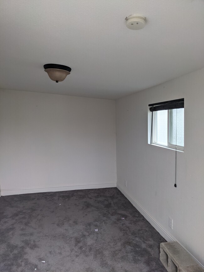 Building Photo - 1031 Lomita Way