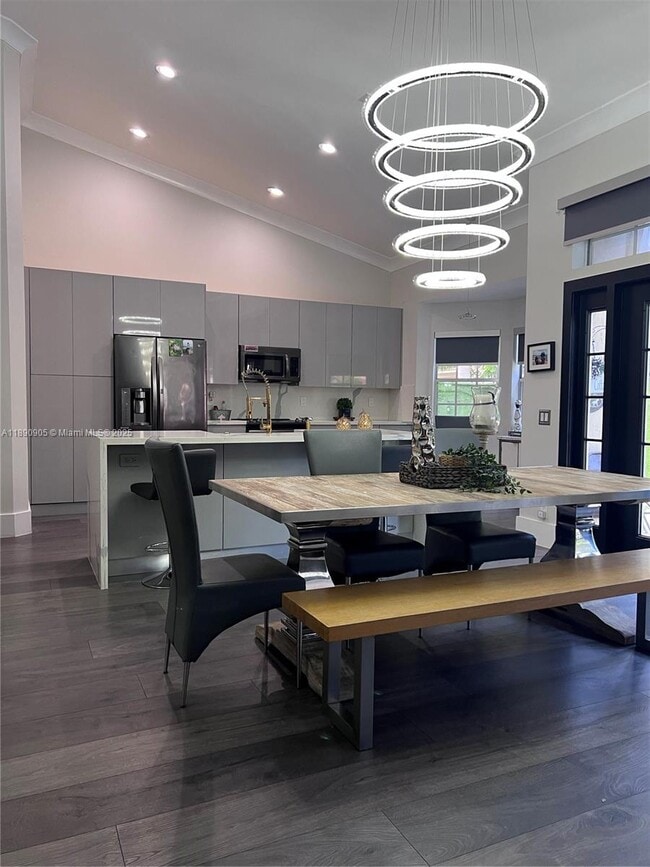 Foto del edificio - 1371 Bayview Cir