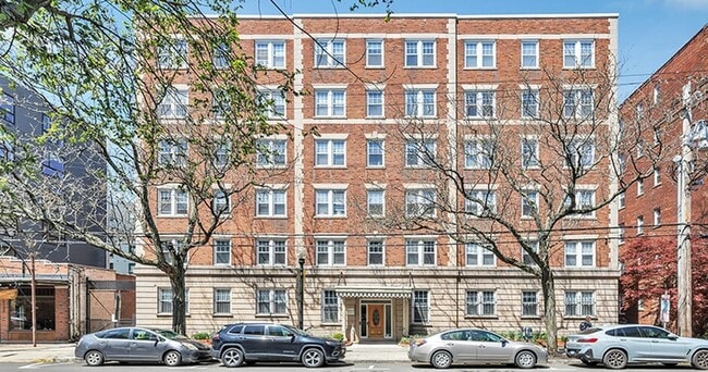 Edificio-Exterior-01-Howe-Place-New-Haven-CT-4 - Howe Place