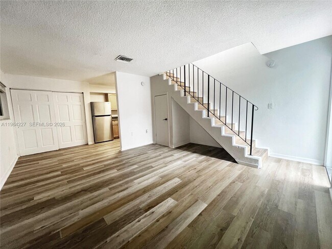 Foto del edificio - 65 NE 59th St