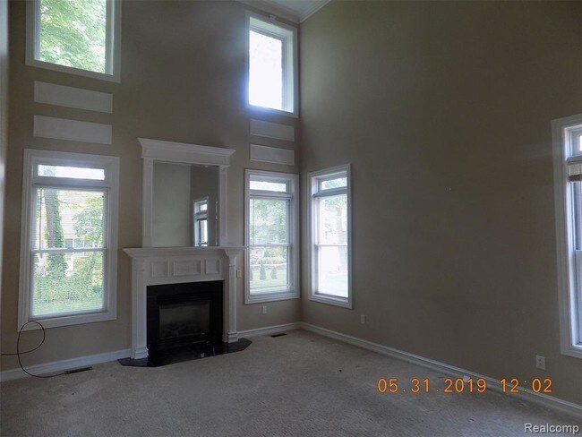 Foto del edificio - 13556 Woodland Ct