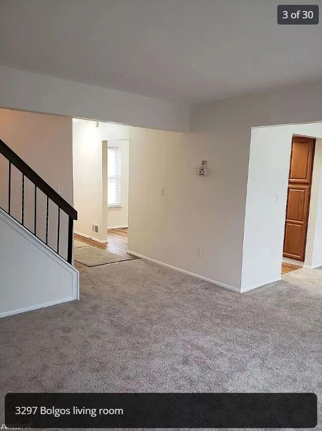Building Photo - $2,175 Chapel Hill Condo For Rent