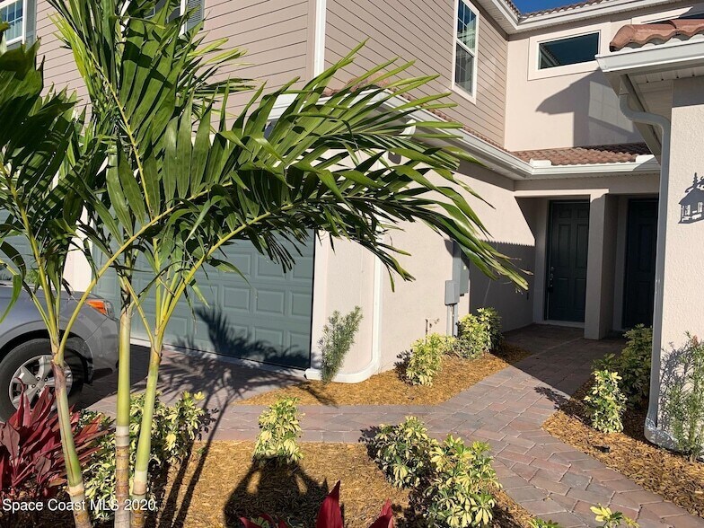 Foto principal - 1470 Isabella Dr