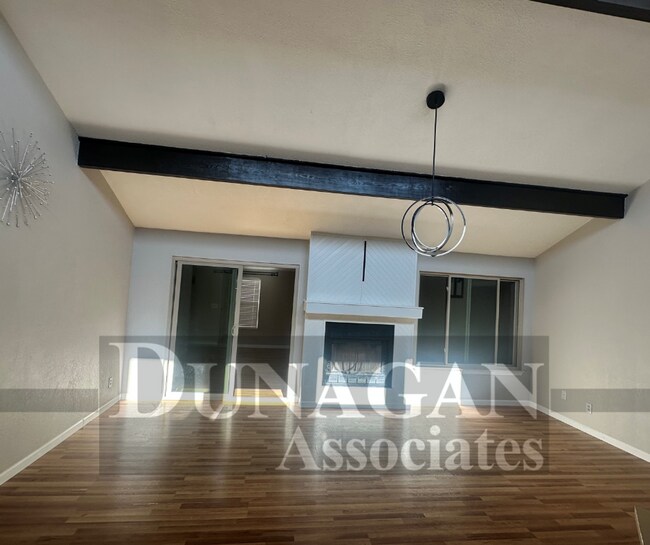 Foto del edificio - Charming 3 bedroom 2 Bathroom Home