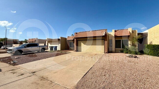 Photo - 538 W Oxford Dr House