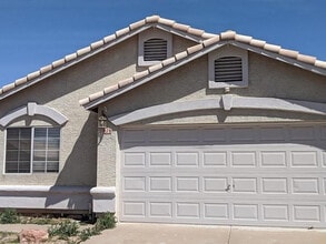 Building Photo - 878 E Morelos St