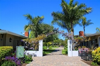 Building Photo - 1741 Tustin Ave