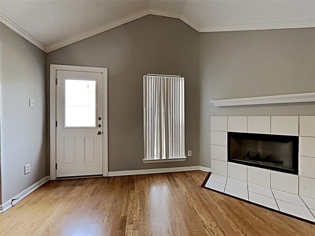Building Photo - 4830 Edgegate Dr