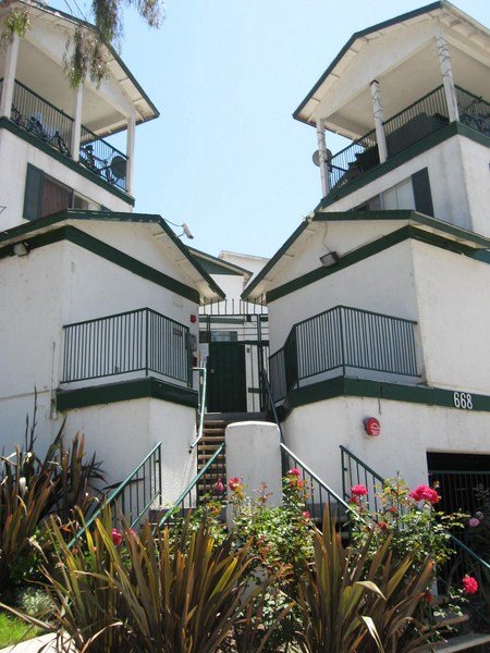Foto del edificio - 668 Laveta Terrace
