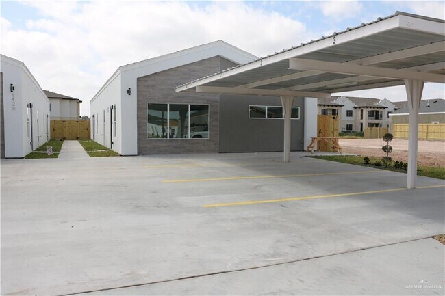Foto del edificio - 1420 Hibiscus Ave
