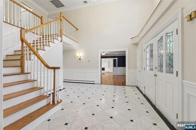 Foto del edificio - 2 W Saddle River Rd