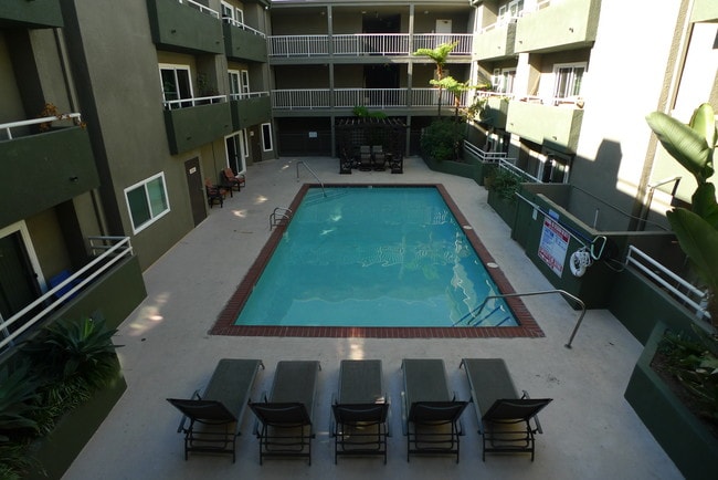 Building Photo - North Tower Apts