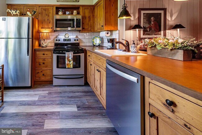 Foto del edificio - 3408B Neils Ct