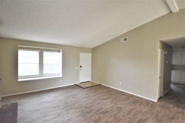 Building Photo - 15180 Rio Grande Dr