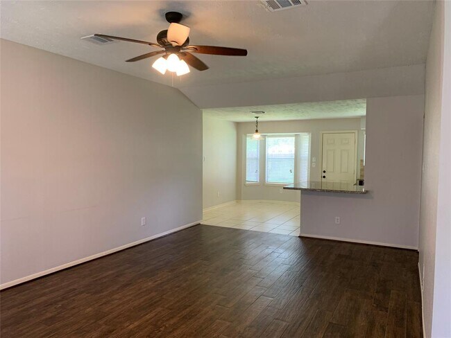 Foto del edificio - 1243 Park Knoll Ln