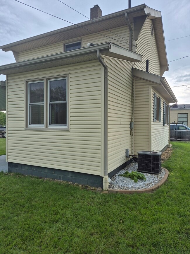 Central Air - 1451 Alden Ave SW