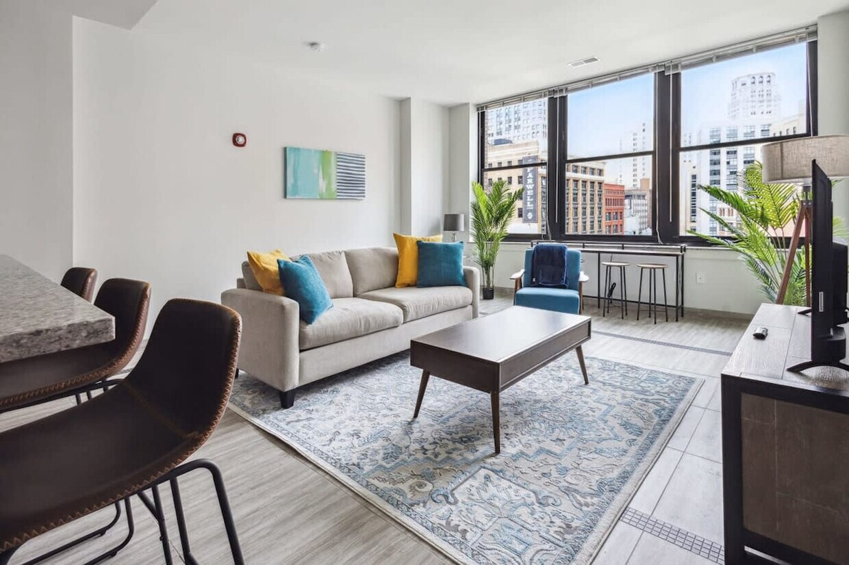 Primary Photo - 111 State St