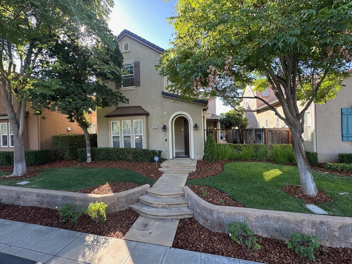 Foto principal - 3852 Harlan Ranch Blvd