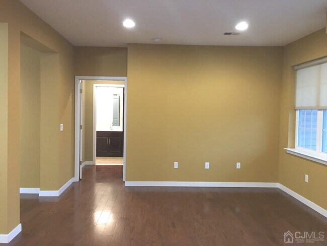 Foto del edificio - 446 Tower Blvd