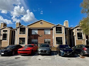 Building Photo - 5533 Chrishire Way