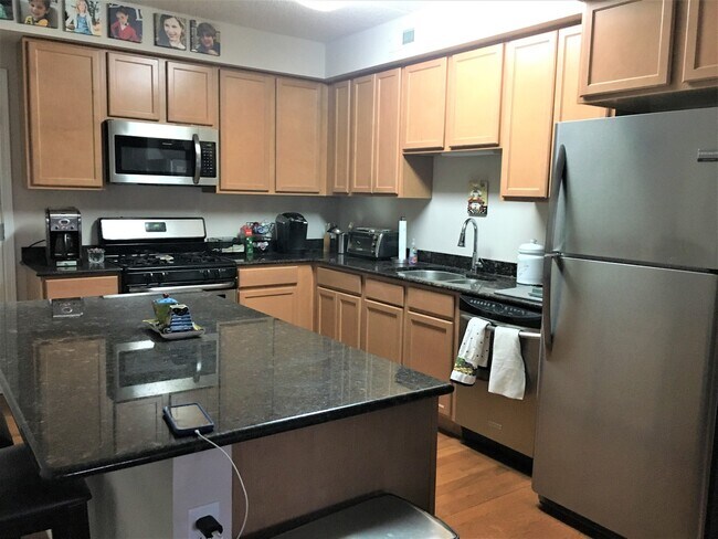 Foto del edificio - 3420 N Old Arlington Heights Rd