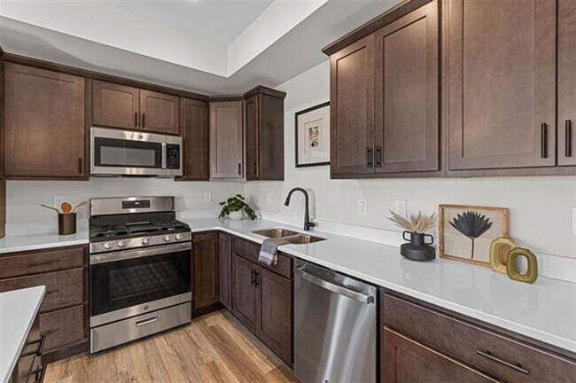 Building Photo - 2898 Eastridge Ter