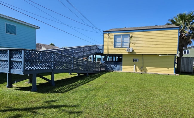 Building Photo - 4215 Hardin Dr