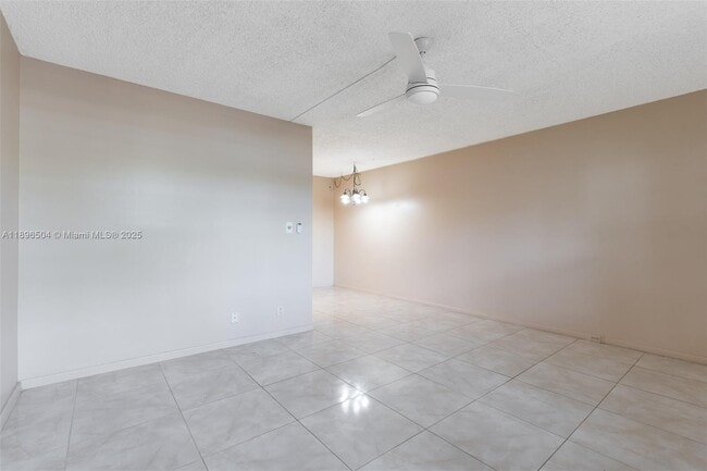 Foto del edificio - 400 SW 134th Way