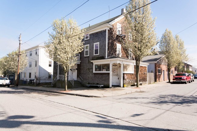 Foto del edificio - 301-303 State Ave