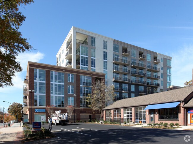 140 West Franklin Apartments Chapel Hill, NC