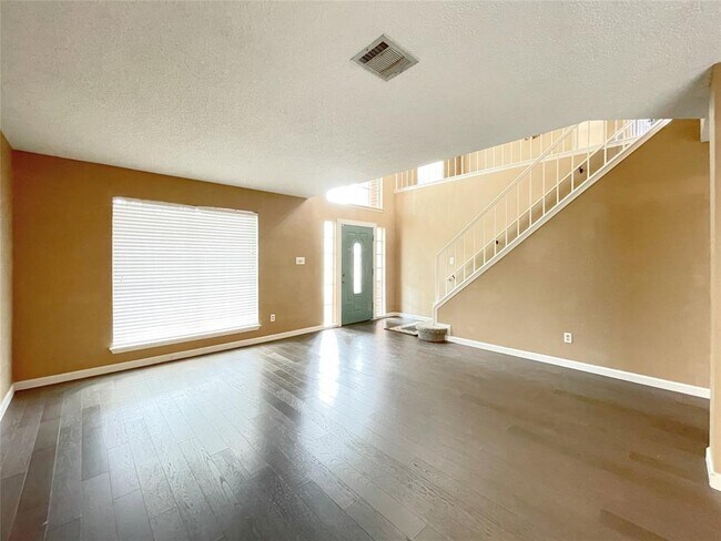 Building Photo - 1422 Deer Ledge Trail