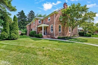 Building Photo - 276 Lewiston Rd
