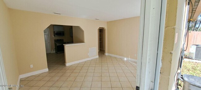 Building Photo - 602 Luna Ct