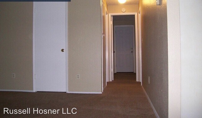 Building Photo - 13775 SW Larch Pl