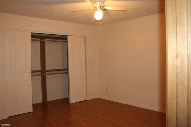 Building Photo - 4 br, 2 bath House - 24515 Thunder Bird Drive