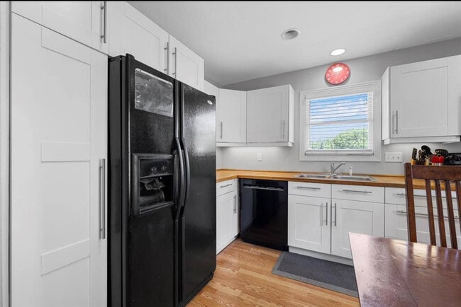 Foto del edificio - 1025 N 32nd St