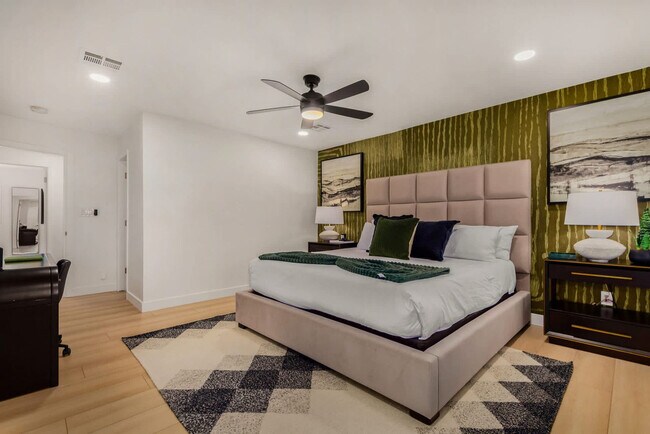 Foto del edificio - 3419 N 63rd Pl