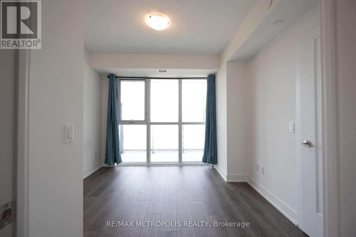 Photo principale - 2545-2545 Simcoe St N