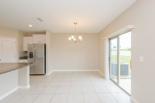 Foto del edificio - 5117 White Chicory Dr