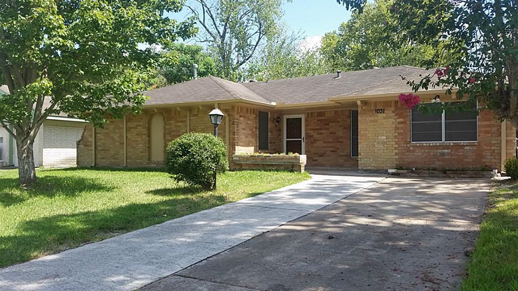 Primary Photo - 1031 Fallbrook Dr