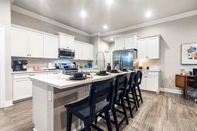 Foto del edificio - 3313 Flatwood Dr