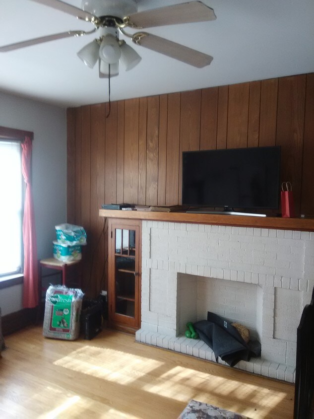 Foto del edificio - 2820 W Diversey Ave