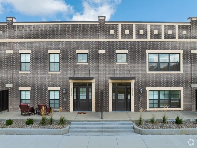 Building Photo - West Heights Townhomes -BRAND NEW
