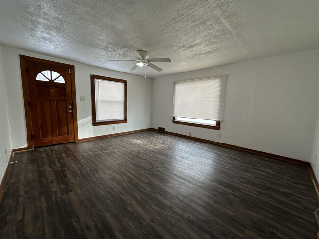 Foto del edificio - 209 Lincoln Park Blvd