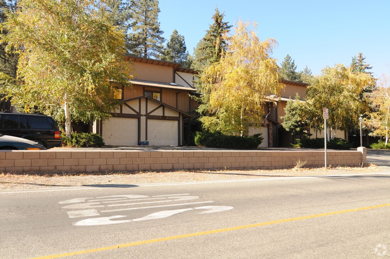 Foto principal - 1111 Apple Ave