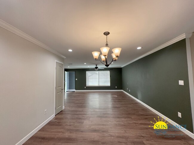 Foto del edificio - Beautifully Remodeled 3-Bedroom Home with ...