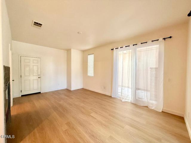 Building Photo - 533 E Port Hueneme Rd