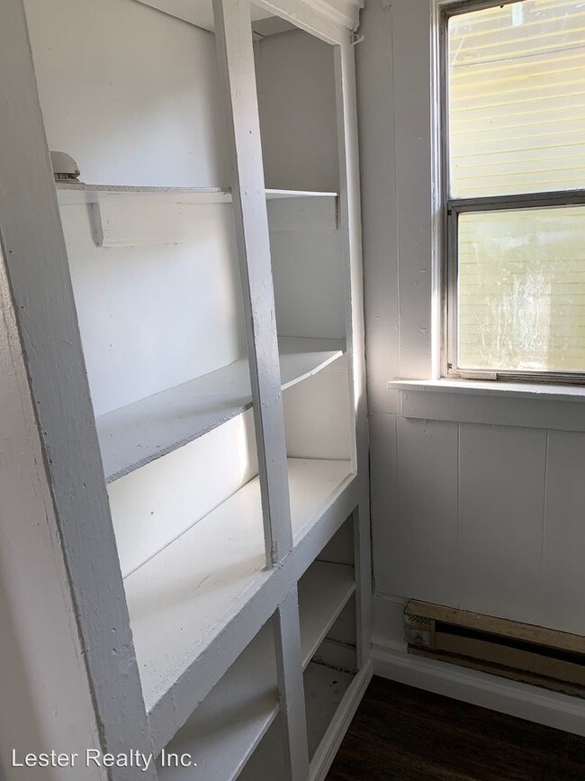 Building Photo - 1 br, 1 bath House - 2124 Applegate